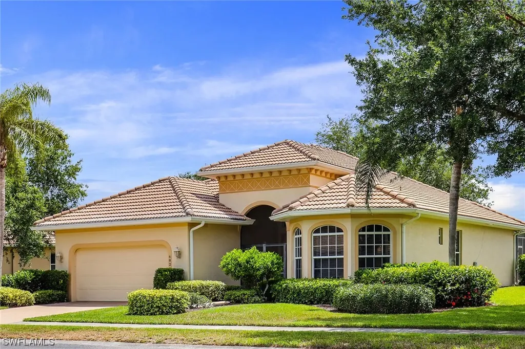 6824 Bent Grass Drive Naples FL 34113