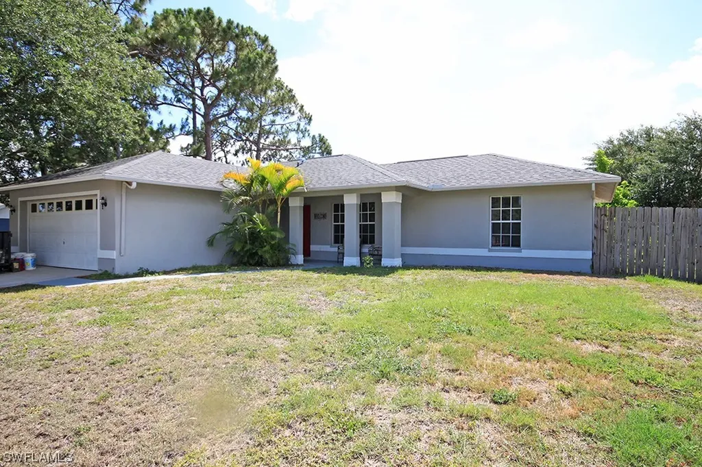 18282 Fern Road Fort Myers FL 33967