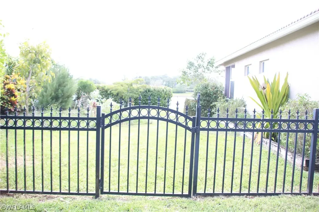 1020 Port Orange Court Naples FL 34120