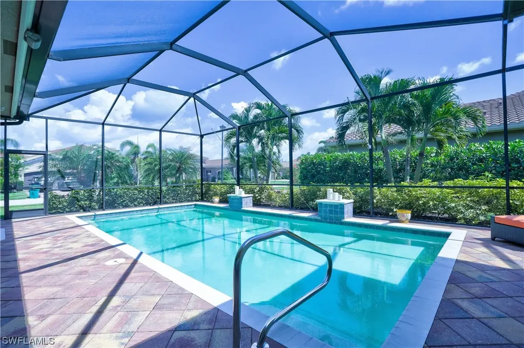 2899 Cinnamon Bay Circle Naples FL 34119