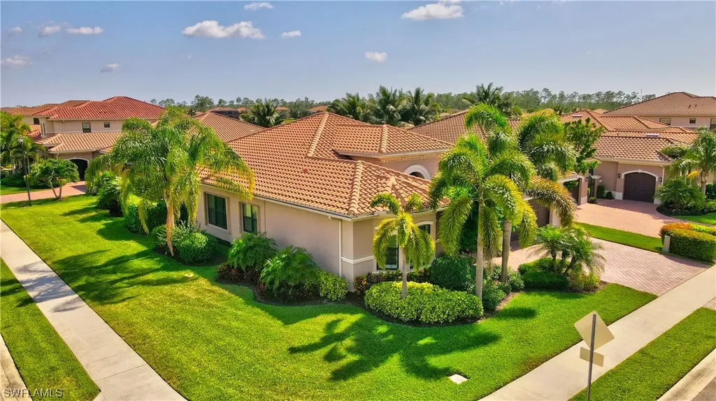 2899 Cinnamon Bay Circle Naples FL 34119