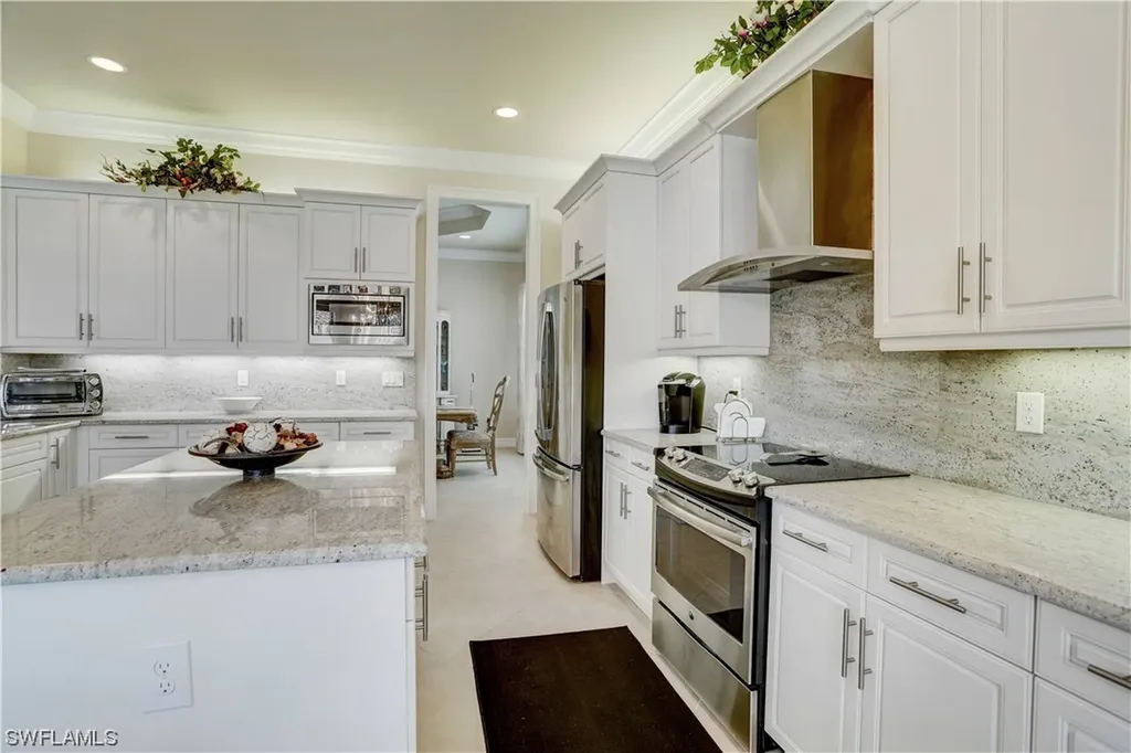 2899 Cinnamon Bay Circle Naples FL 34119