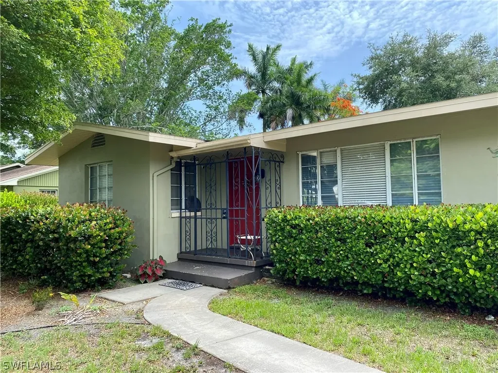 2520 Columbus Street Fort Myers FL 33901