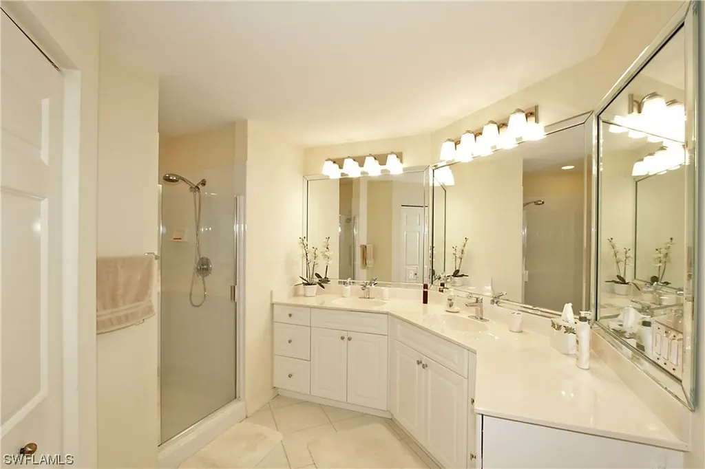 451 Bayfront Place Naples FL 34102
