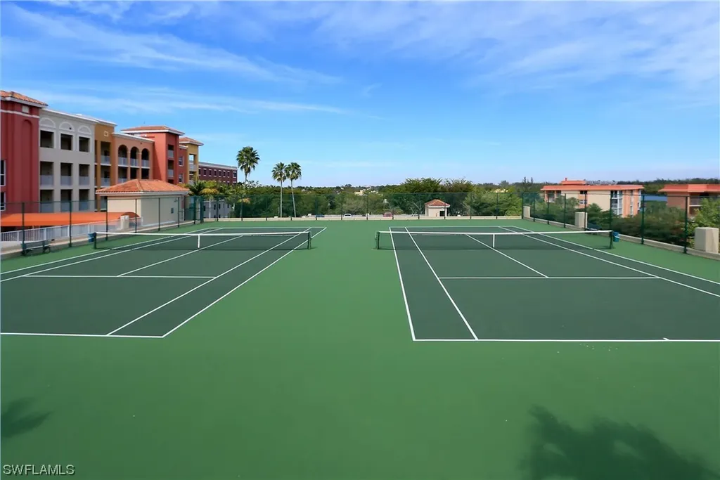 451 Bayfront Place Naples FL 34102