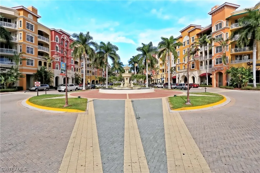 451 Bayfront Place Naples FL 34102