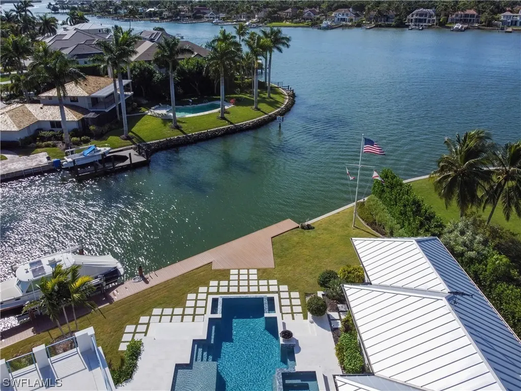 2380 Kingfish Road Naples FL 34102