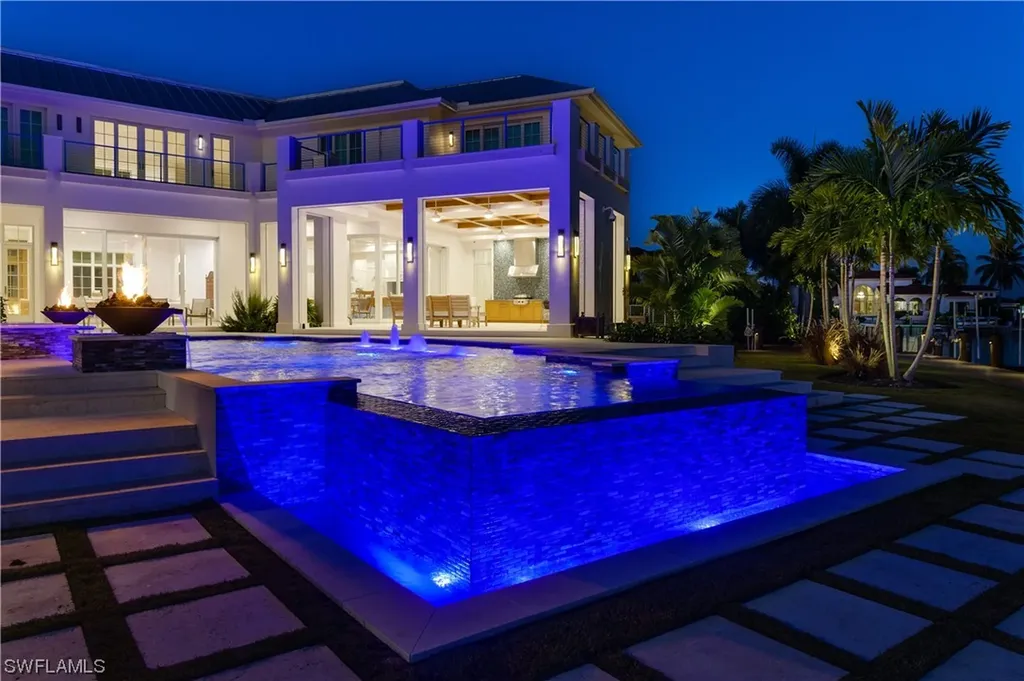 2380 Kingfish Road Naples FL 34102