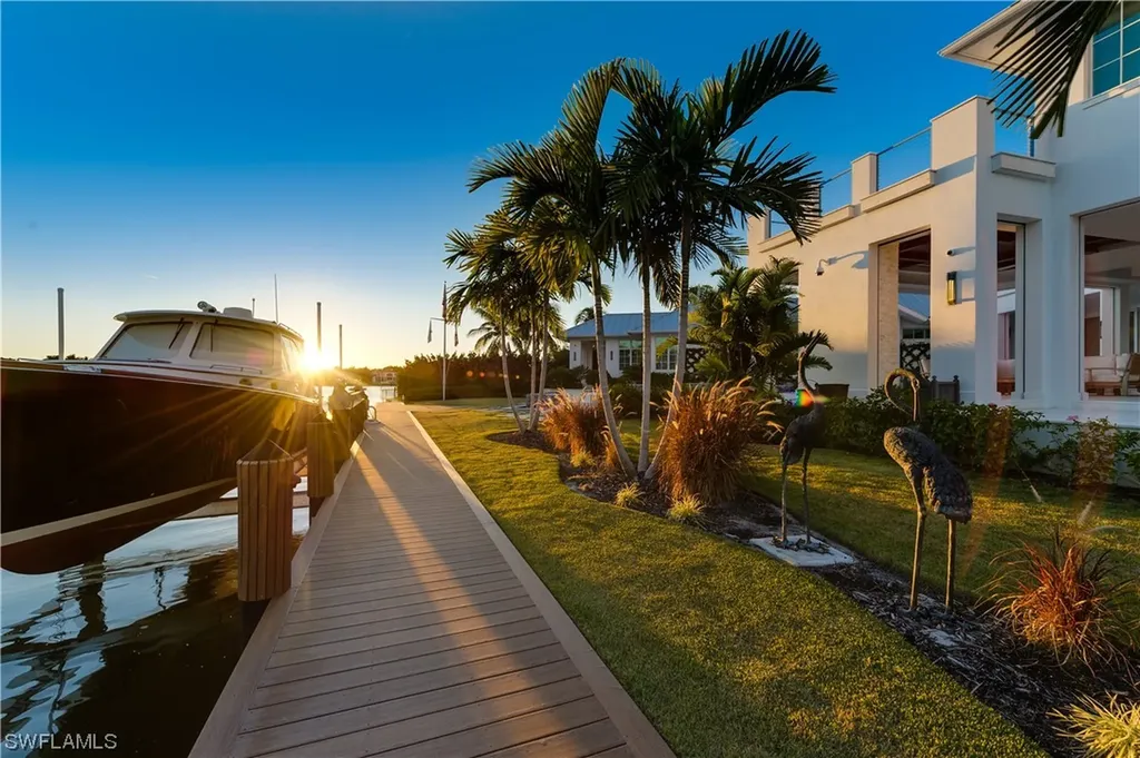 2380 Kingfish Road Naples FL 34102