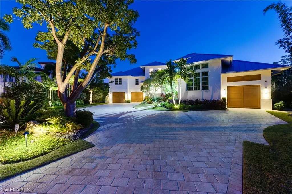2380 Kingfish Road Naples FL 34102