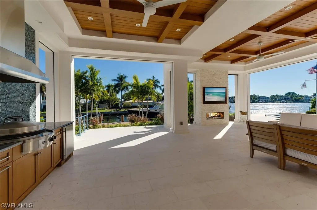 2380 Kingfish Road Naples FL 34102