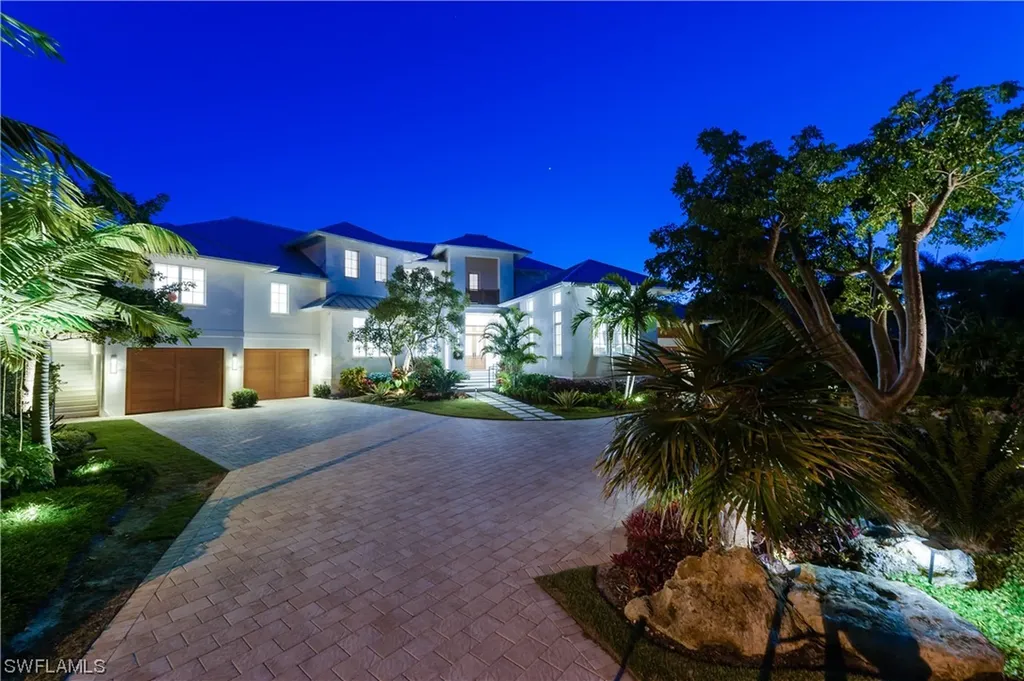 2380 Kingfish Road Naples FL 34102