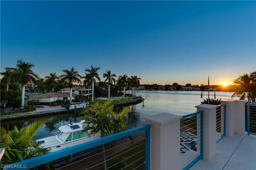 2380 Kingfish Road Naples FL 34102