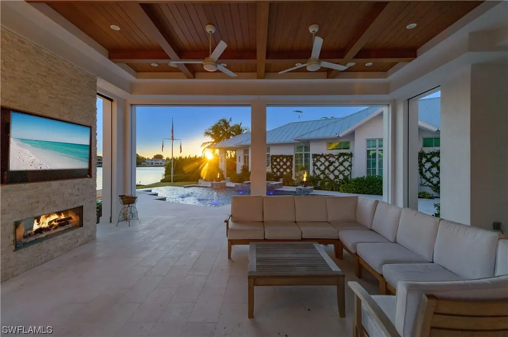 2380 Kingfish Road Naples FL 34102