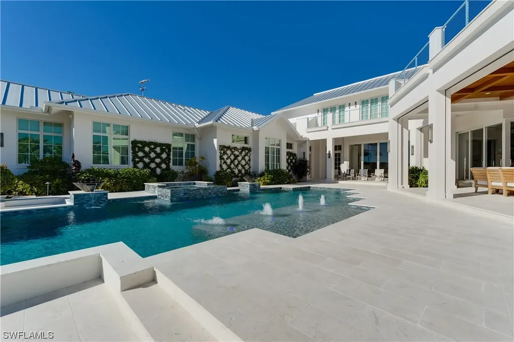 2380 Kingfish Road Naples FL 34102