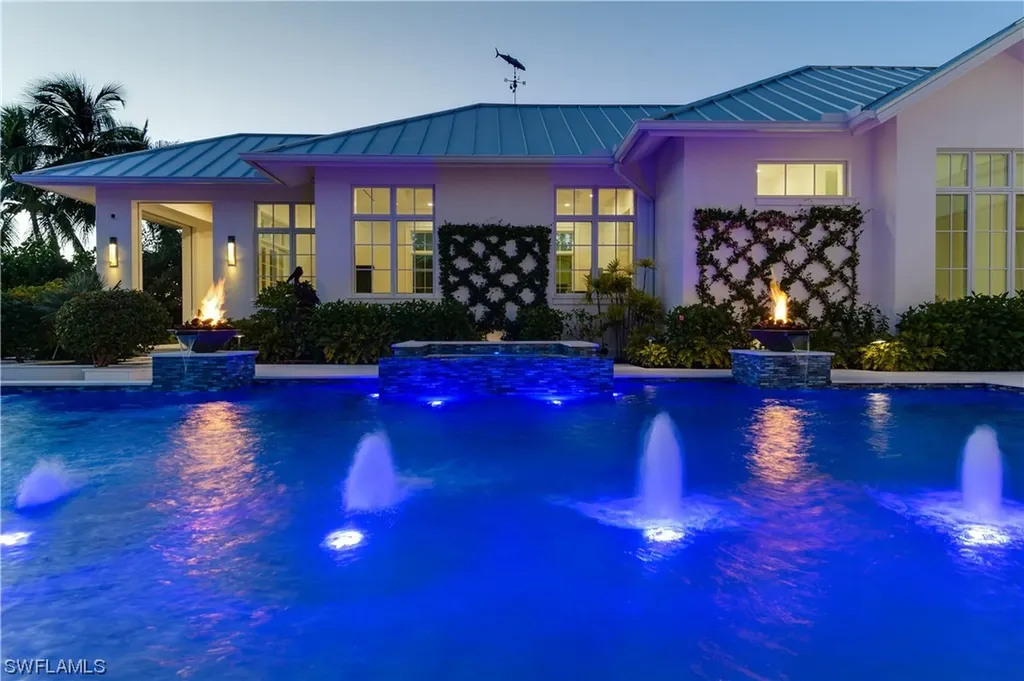 2380 Kingfish Road Naples FL 34102