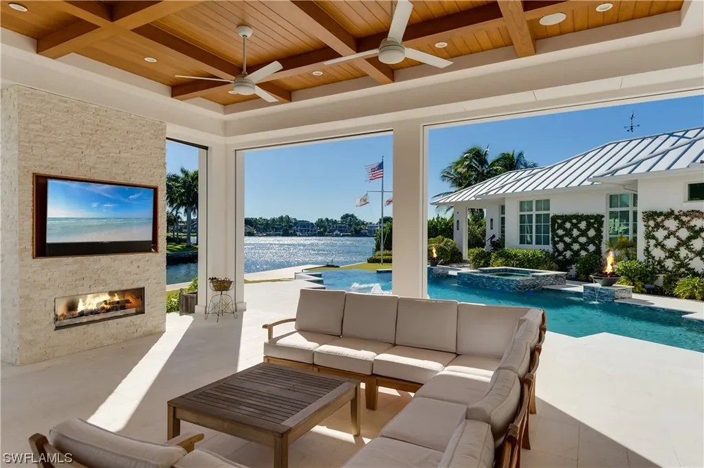 2380 Kingfish Road Naples FL 34102