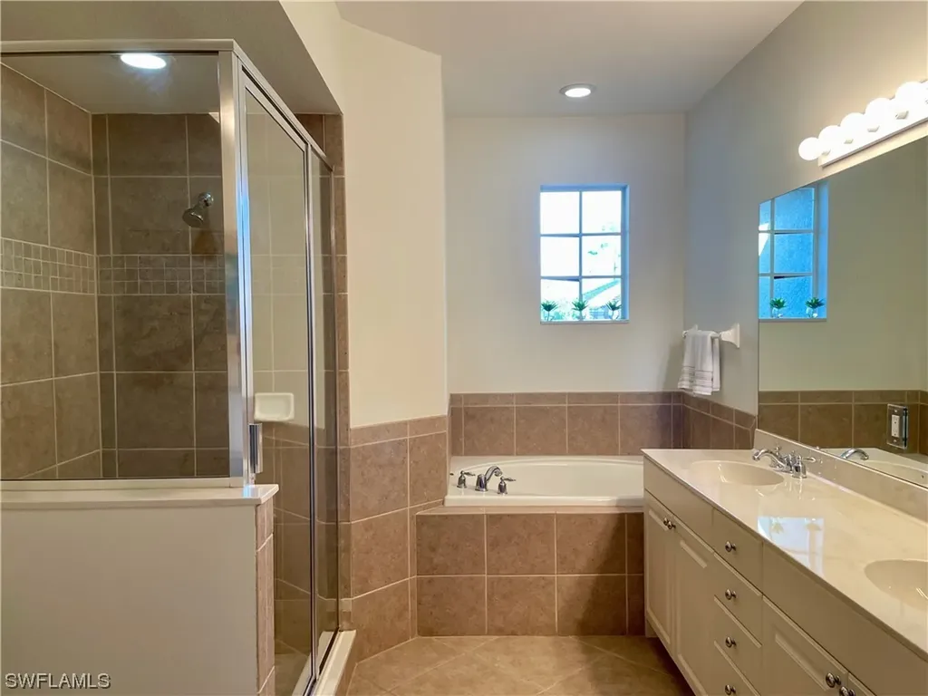 6682 Alden Woods Circle Naples FL 34113