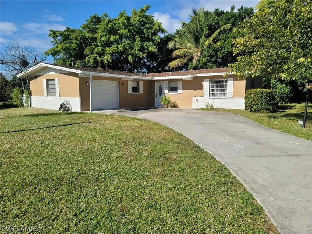 8931 Beacon Street Fort Myers FL 33907