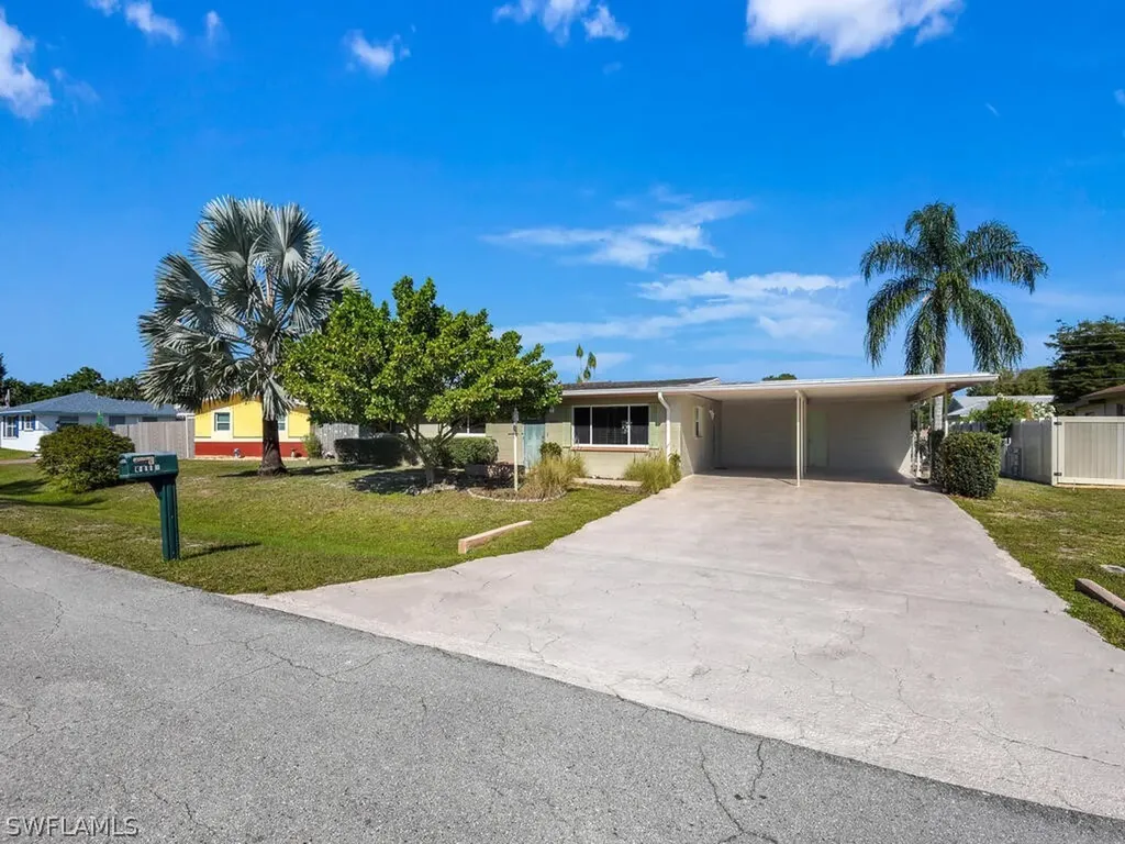 2325 Gorham Avenue Fort Myers FL 33907