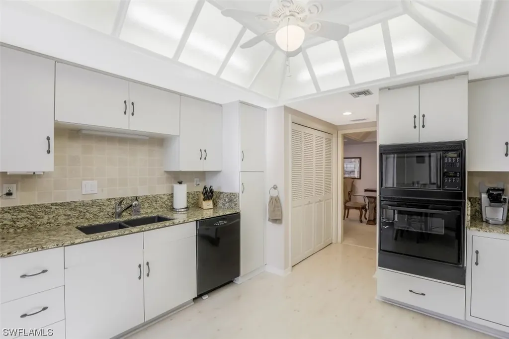 6075 Pelican Bay Boulevard Naples FL 34108