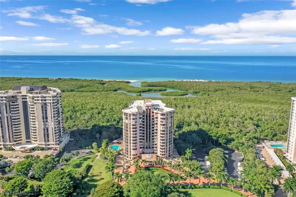 6075 Pelican Bay Boulevard Naples FL 34108
