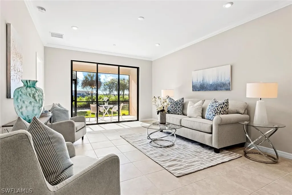 9402 Pocida Court Naples FL 34119