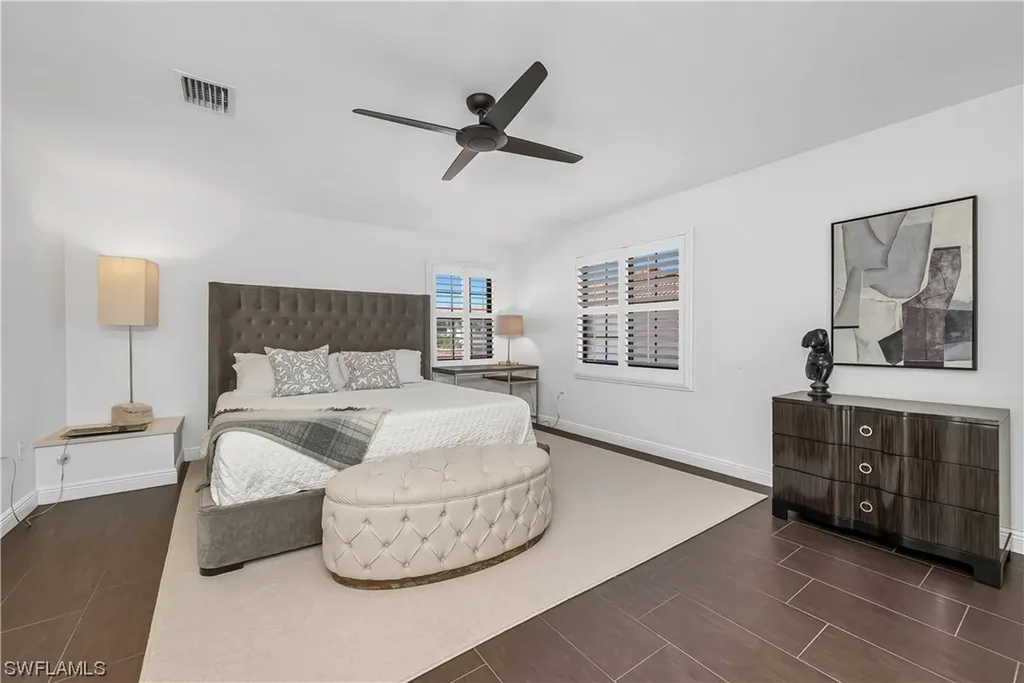 5908 Via Lugano Naples FL 34108