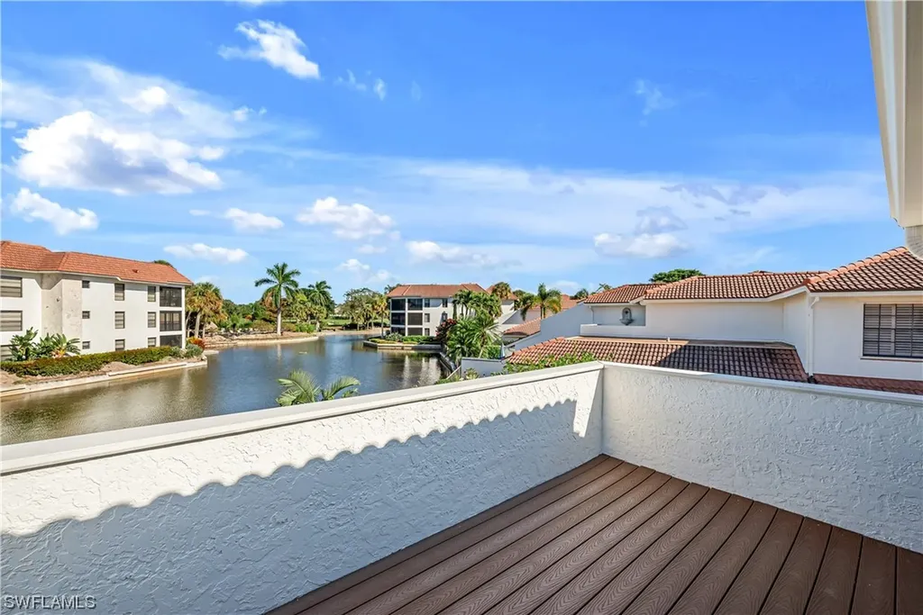 5908 Via Lugano Naples FL 34108