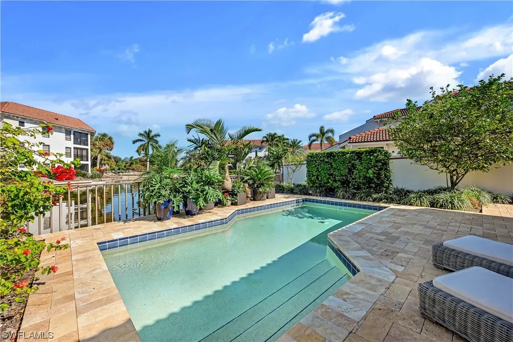 5908 Via Lugano Naples FL 34108