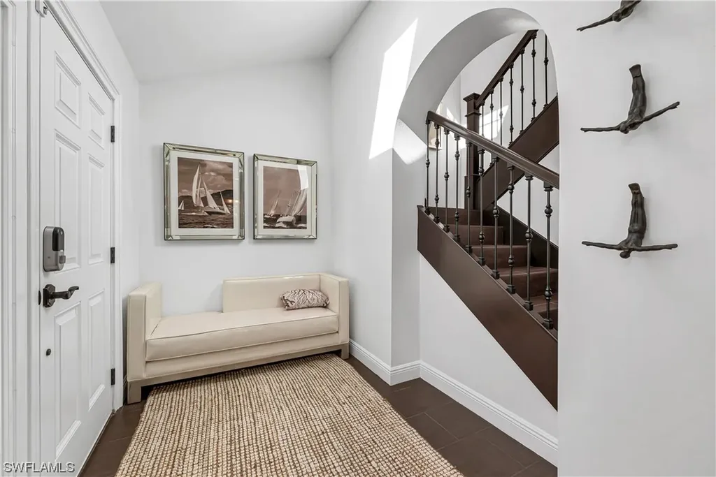 5908 Via Lugano Naples FL 34108