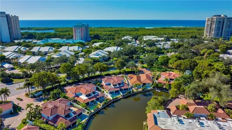 5908 Via Lugano Naples FL 34108