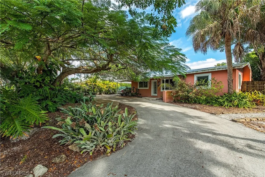 1360 11th Court N Naples FL 34102
