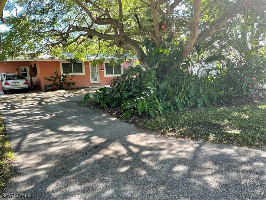 1360 11th Court N Naples FL 34102