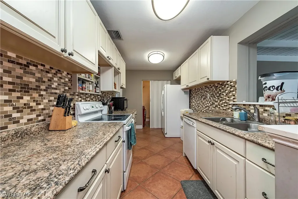 1360 11th Court N Naples FL 34102