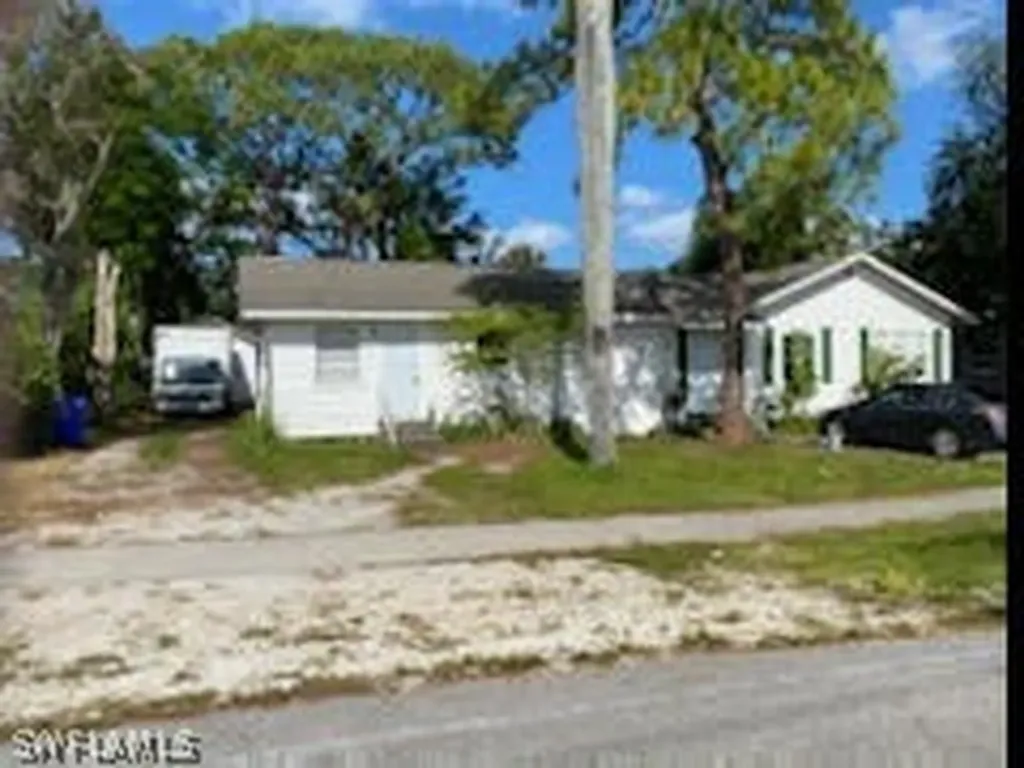 2131 Canal Street Fort Myers FL 33901