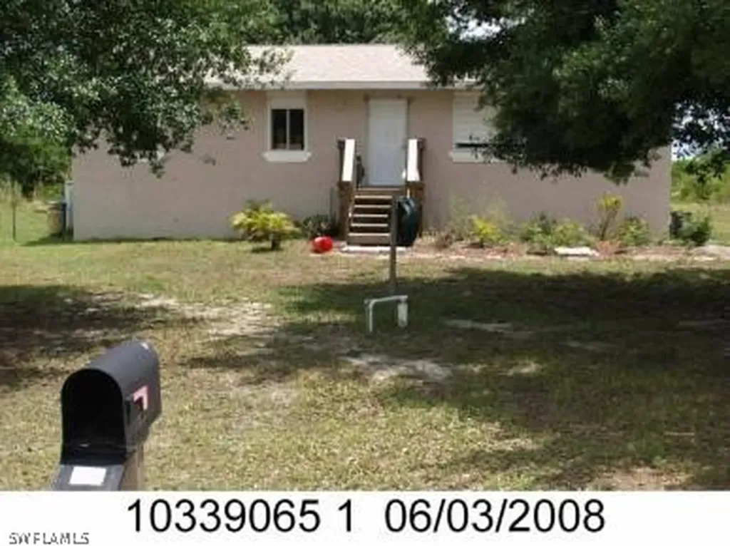 3303 18th Street SW Lehigh Acres FL 33976