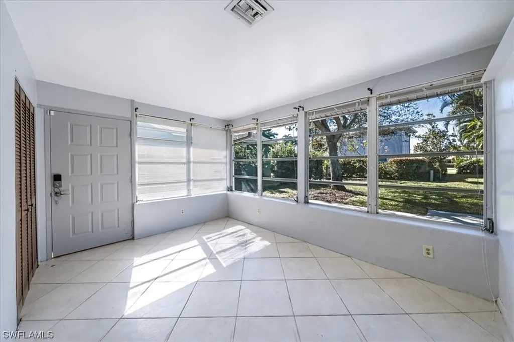 9655 Sussex Street Naples FL 34109