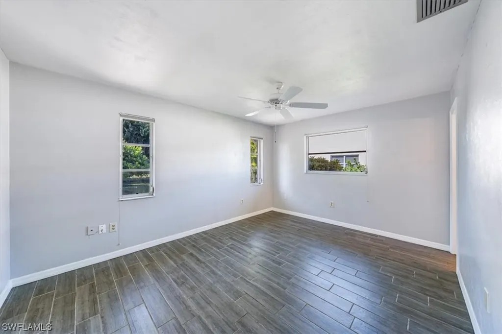9655 Sussex Street Naples FL 34109