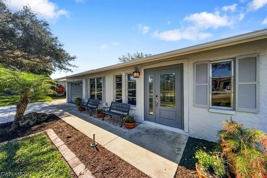 9655 Sussex Street Naples FL 34109