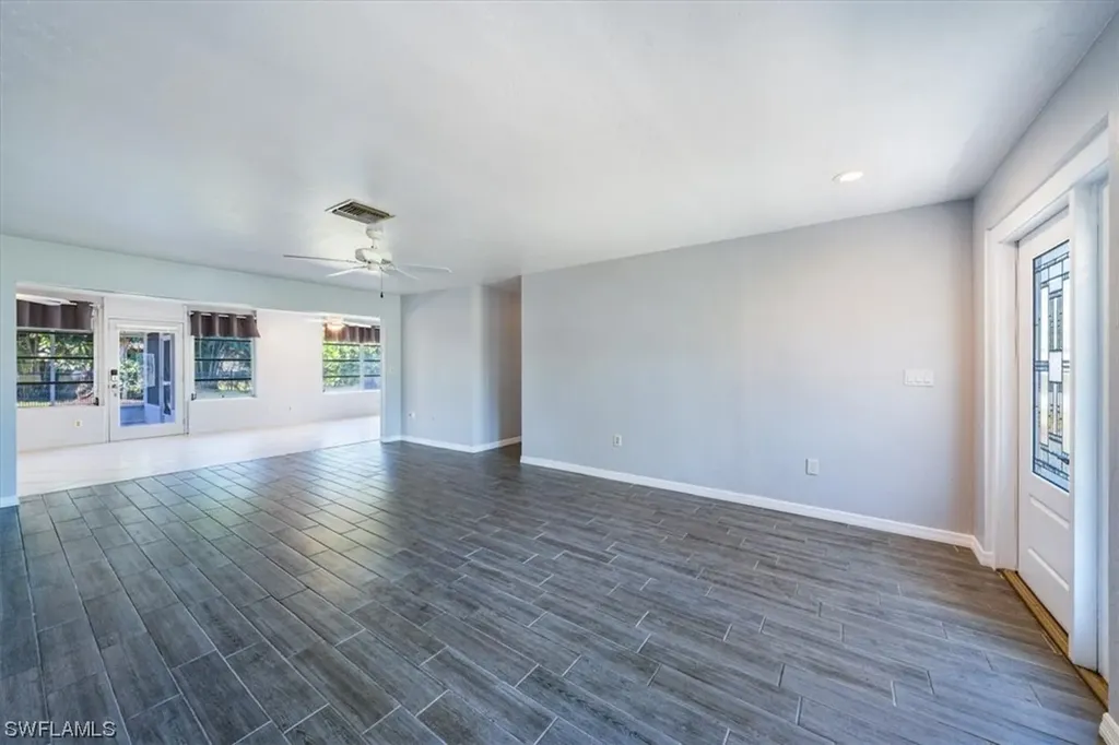 9655 Sussex Street Naples FL 34109