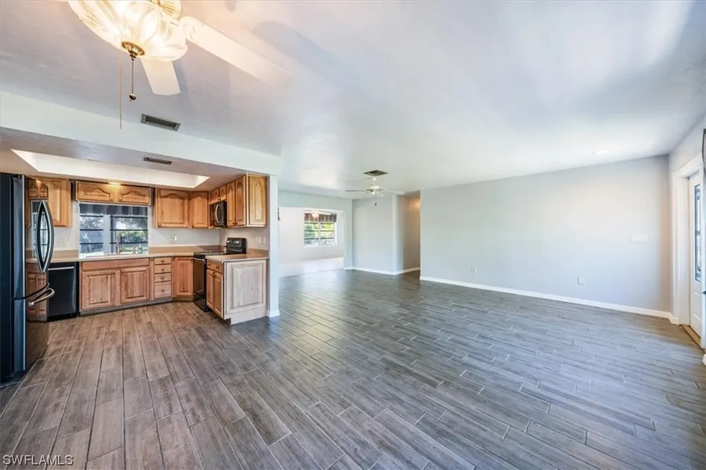 9655 Sussex Street Naples FL 34109