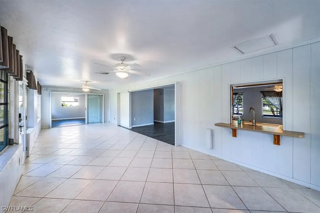 9655 Sussex Street Naples FL 34109