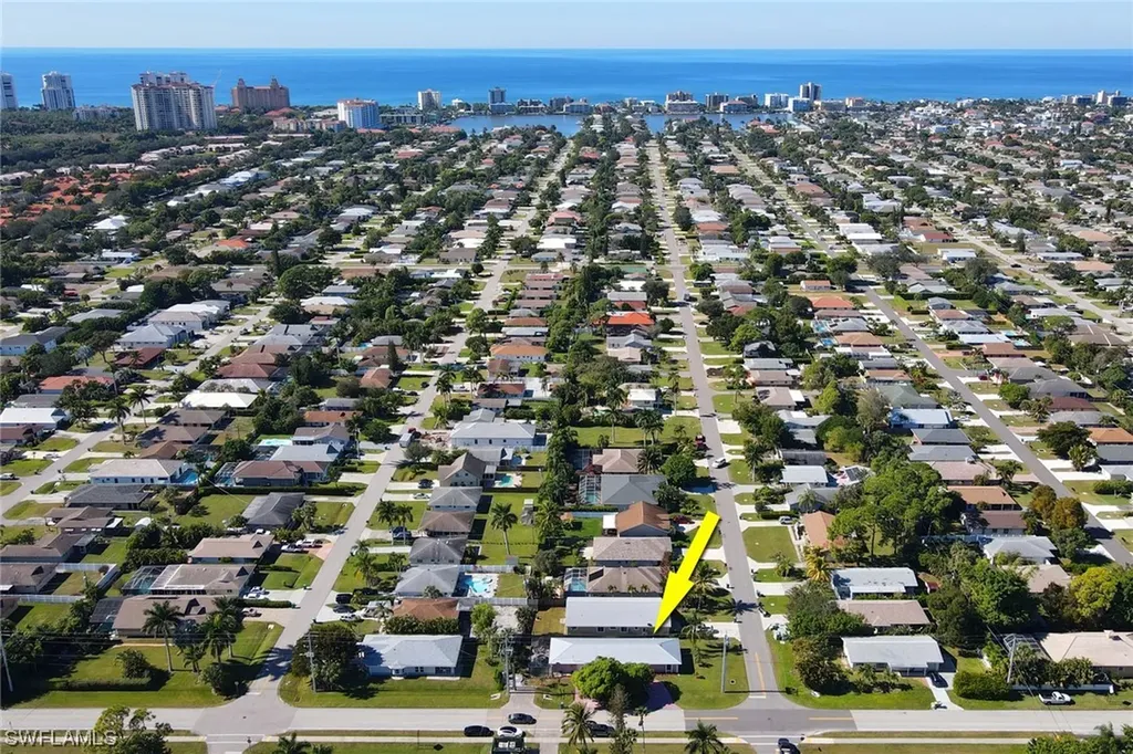 798 95th Avenue N Naples FL 34108