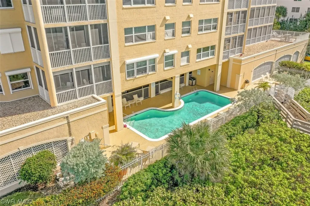9577 Gulf Shore Drive Naples FL 34108