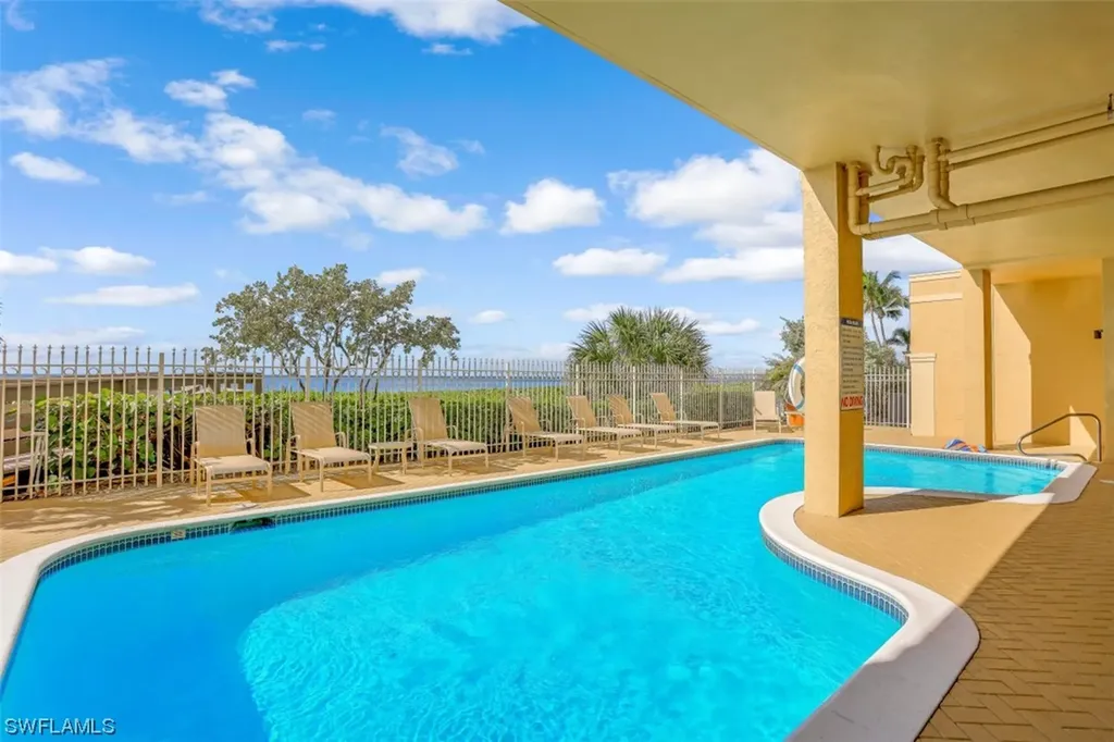 9577 Gulf Shore Drive Naples FL 34108