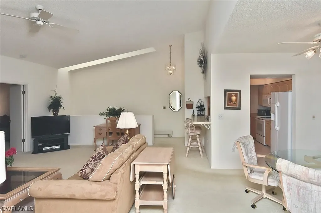5811 Glencove Drive Naples FL 34108