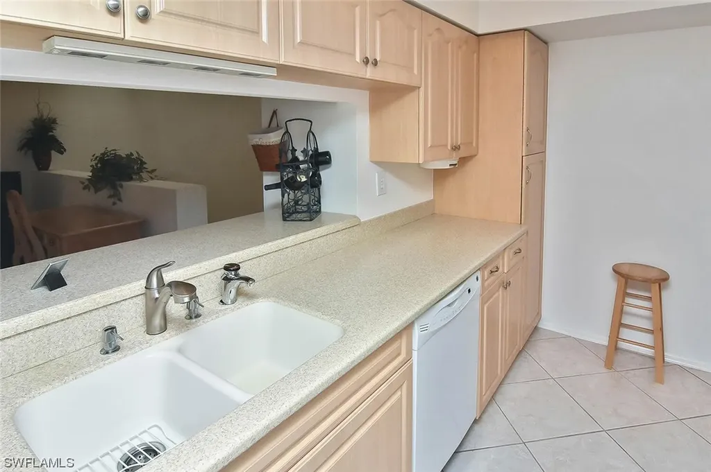 5811 Glencove Drive Naples FL 34108