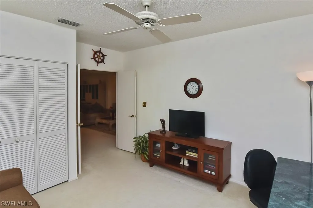 5811 Glencove Drive Naples FL 34108