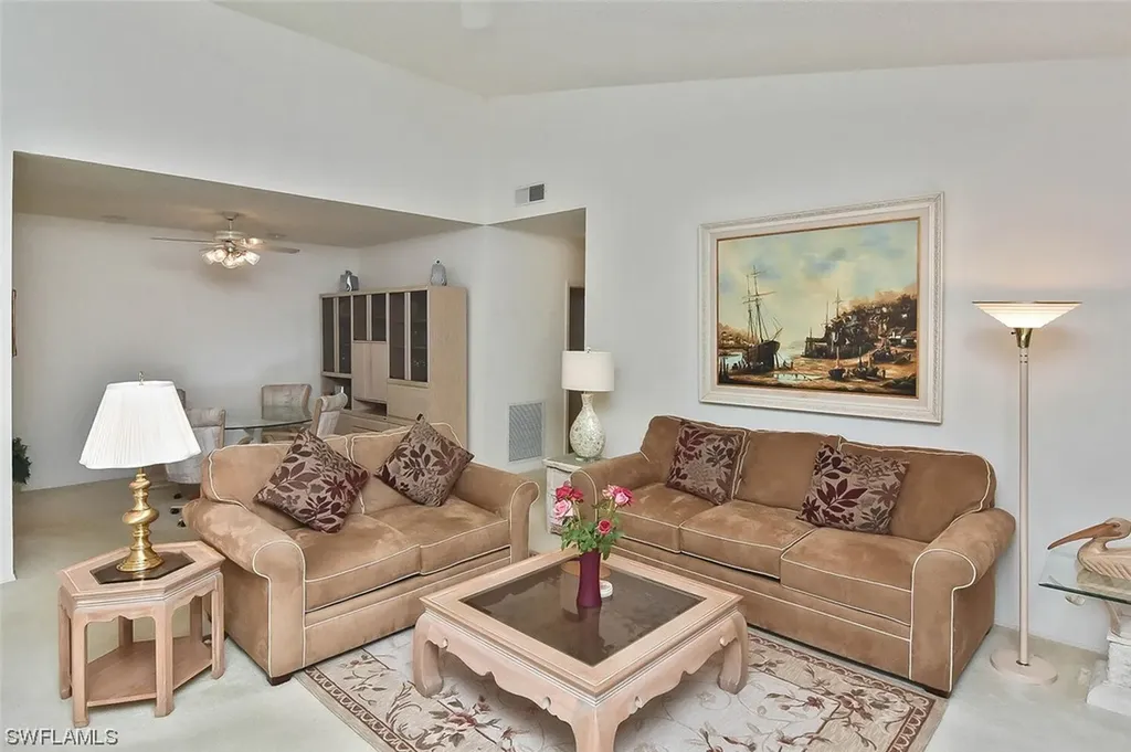 5811 Glencove Drive Naples FL 34108